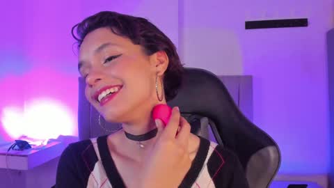 Cat  online show from February 2025 08:20:02 PM