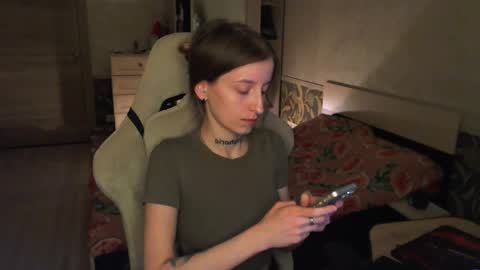 Snapshot of cath_dysphoria_ chatting on April 2026 07:22:02 PM CATH online show from April 2026 07:22:02 PM
