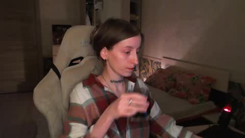 Snapshot of cath_dysphoria_ chatting on May 2026 07:44:01 PM CATH online show from May 2026 07:44:01 PM