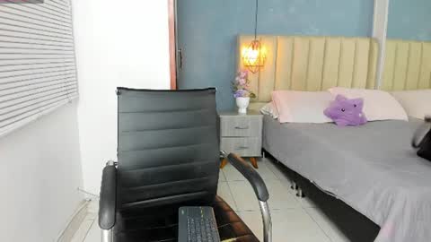 Snapshot of cathaleya_17 chatting on June 2026 03:40:01 AM cathaleya_17 online show from June 2026 03:40:01 AM
