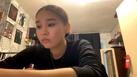 Snapshot of catherinepirs chatting on May 2026 01:17:02 PM catherinepirs online show from May 2026 01:17:02 PM