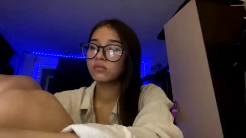 Snapshot of catherinepirs chatting on May 2026 03:06:01 PM catherinepirs online show from May 2026 03:06:01 PM