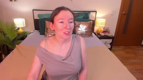 Catrin online show from March 2026 02:05:02 AM