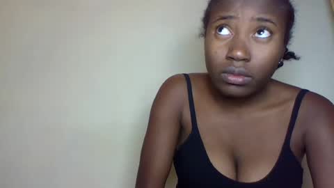 Snapshot of cathia_bella chatting on July 2026 06:43:02 AM cathia_bella online show from July 2026 06:43:02 AM