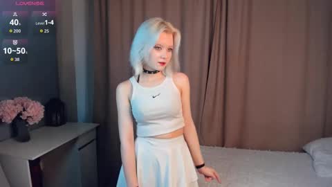 Mia online show from March 2026 11:21:01 AM