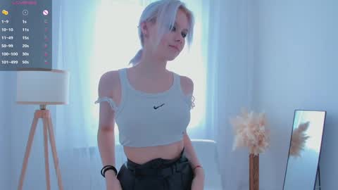 Snapshot of cathiearzabala chatting on May 2026 01:13:01 AM Mia online show from May 2026 01:13:01 AM