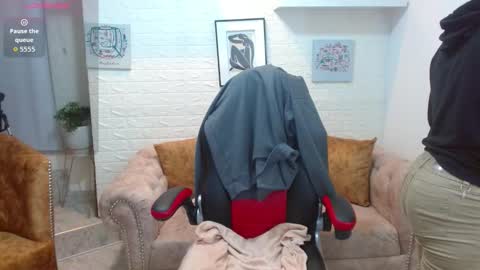 Snapshot of cattalheya chatting on October 2025 12:27:01 PM Catta online show from October 2025 12:27:01 PM