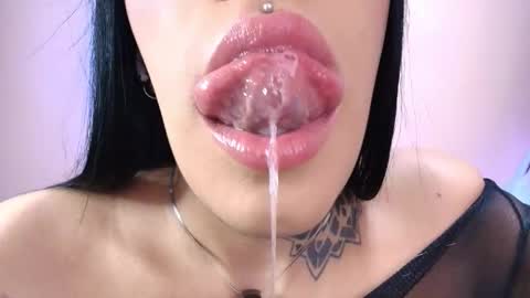 Cattleya online show from December 2025 04:30:02 AM