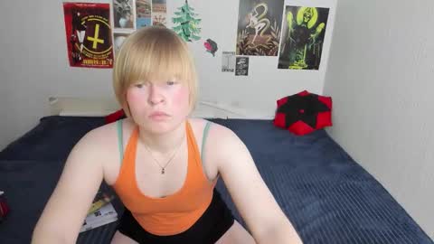 cattie_w_ online show from March 2026 01:11:01 AM