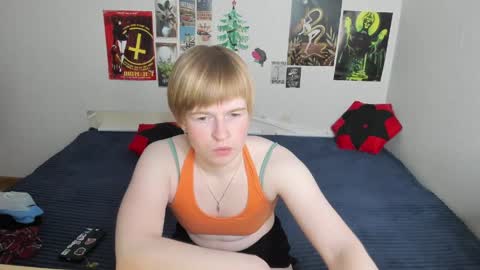 cattie_w_ online show from April 2026 01:16:02 AM