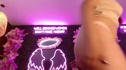 cattlyn online show from November 2025 04:44:02 AM