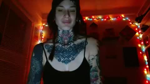 Snapshot of caulkgobbler chatting on December 2025 02:43:02 AM alaska online show from December 2025 02:43:02 AM
