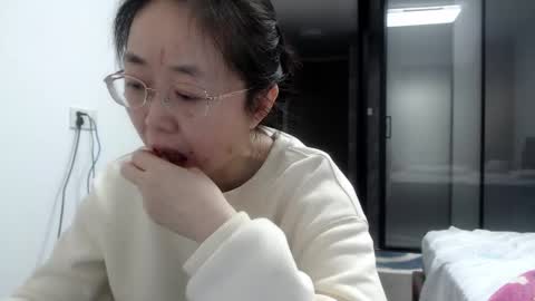 Snapshot of cbz112233 chatting on March 2025 04:35:02 PM ANNYANNY online show from March 2025 04:35:02 PM