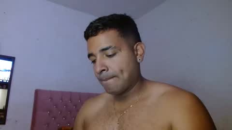 Snapshot of ccamilo_ chatting on April 2026 02:31:01 PM camilo online show from April 2026 02:31:01 PM