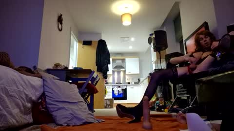 Cdleigh1984 online show from April 2026 12:35:01 AM