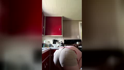 Snapshot of cecerose813 chatting on April 2026 10:15:02 PM cecerose813 online show from April 2026 10:15:02 PM