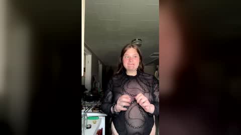 Snapshot of cecerose813 chatting on April 2026 09:39:33 PM cecerose813 online show from April 2026 09:39:33 PM