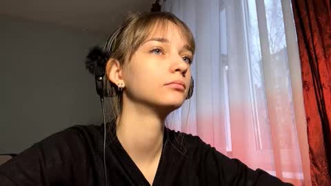 Lily online show from November 2025 12:04:01 PM