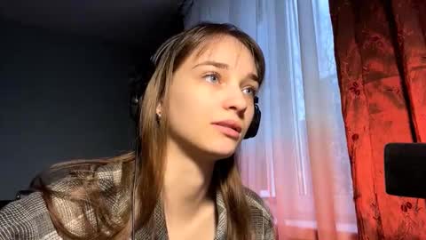 Lily online show from November 2025 12:05:01 PM