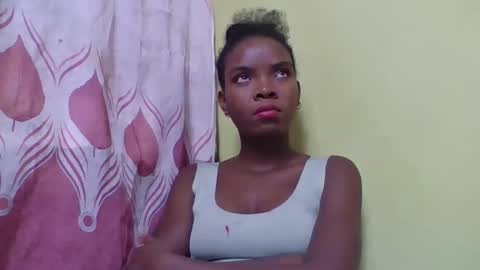 Snapshot of cedia837872 chatting on April 2026 05:18:02 AM cedia837872 online show from April 2026 05:18:02 AM