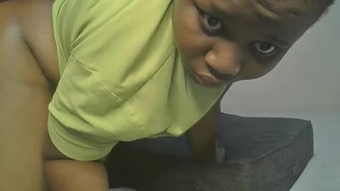 Snapshot of ceepretty25 chatting on April 2026 01:58:02 AM ceepretty25 online show from April 2026 01:58:02 AM