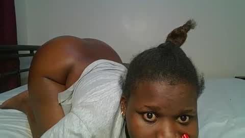 Snapshot of ceepretty25 chatting on May 2026 04:07:02 AM ceepretty25 online show from May 2026 04:07:02 AM