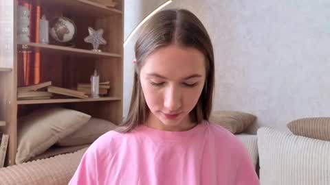 Josie Manesi online show from September 2025 06:24:02 AM