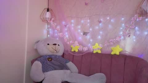 Snapshot of celeste222_ chatting on April 2026 06:57:02 PM Celeste online show from April 2026 06:57:02 PM