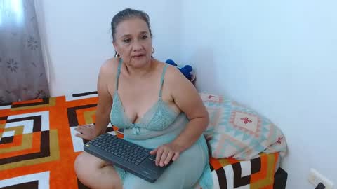Celeste Ortega  online show from November 2025 06:30:01 PM