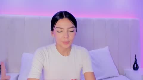 celestebellmont online show from December 2025 02:59:02 PM