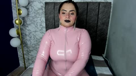Snapshot of celestte_sweet chatting on December 2024 06:30:02 AM online show from December 2024 06:30:02 AM