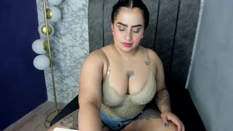 Snapshot of celestte_sweet chatting on December 2024 01:36:02 PM online show from December 2024 01:36:02 PM