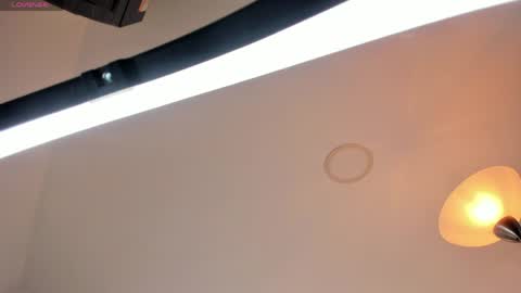 Ari online show from April 2026 09:56:01 PM