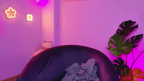  Celine  online show from March 2026 04:03:01 AM