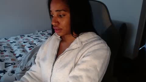 Snapshot of celinecostas chatting on October 2025 04:53:02 PM Celine Costas online show from October 2025 04:53:02 PM