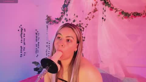 Hello guys my name is Sofi and Lizzie and  Vanessa online show from November 2025 01:17:01 AM