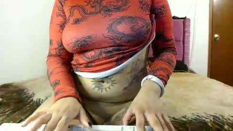 Snapshot of chanell_parisi chatting on December 2024 04:49:02 AM chanell online show from December 2024 04:49:02 AM