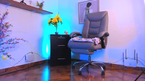 chanell online show from May 2026 02:02:02 PM