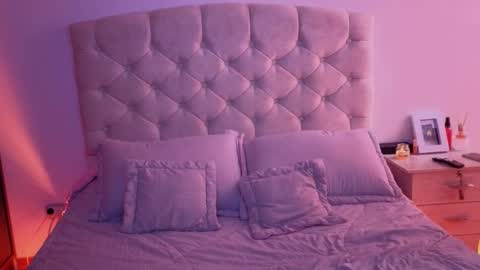 Chanell online show from October 2025 08:30:02 PM