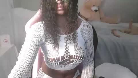 Savana online show from April 2026 12:15:01 AM