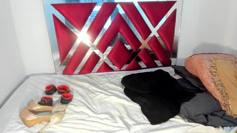 Chanell online show from February 2025 03:42:01 AM