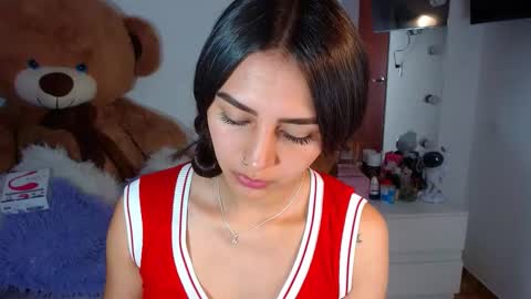 Isabella online show from January 2025 12:07:02 PM