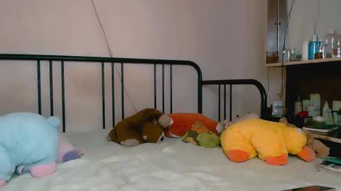 Snapshot of chantal__cc chatting on March 2025 04:44:02 PM chantal__cc online show from March 2025 04:44:02 PM