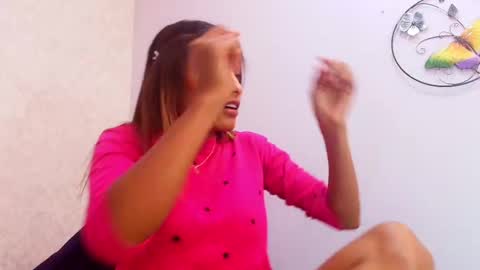 Raquel  online show from September 2025 12:10:02 PM