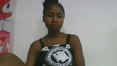Snapshot of chantale483461 chatting on April 2026 04:23:02 AM chantale483461 online show from April 2026 04:23:02 AM