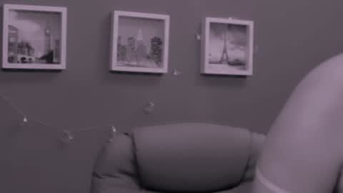 Snapshot of chantallovely chatting on December 2024 08:25:02 PM The Queen online show from December 2024 08:25:02 PM