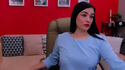Snapshot of chantallovely chatting on January 2025 01:21:02 AM The Queen online show from January 2025 01:21:02 AM