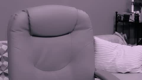 Snapshot of chantallovely chatting on February 2025 07:05:01 AM The Queen online show from February 2025 07:05:01 AM