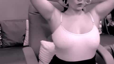 Snapshot of chantallovely chatting on September 2025 03:02:02 PM The Queen online show from September 2025 03:02:02 PM