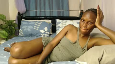 Snapshot of chantelsamz2 chatting on January 2025 02:03:02 AM Chantel online show from January 2025 02:03:02 AM